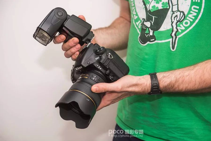 外置闪光灯的优点和缺点,外接闪光灯哪种好