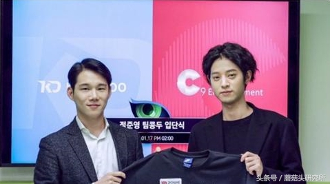 绝地求生为了游戏可以付出所有,绝地求生为了救队友全部摔死