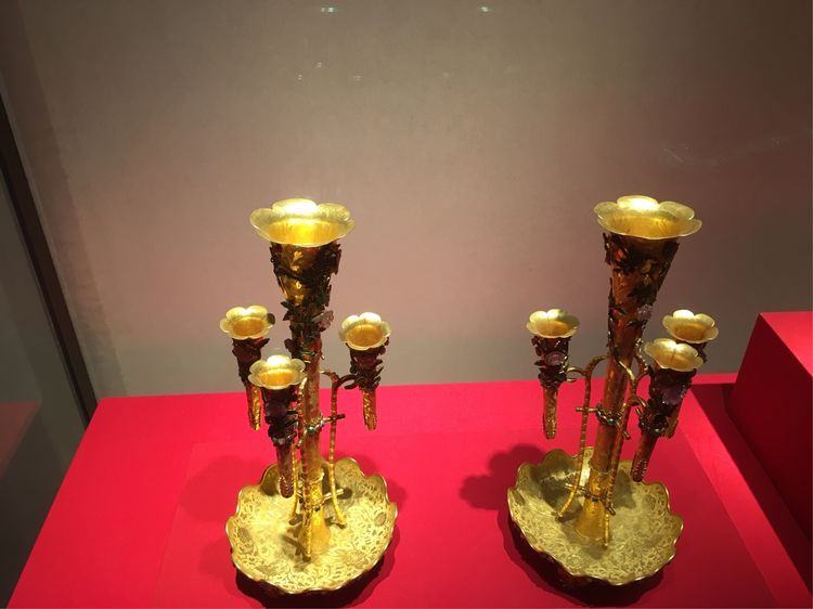 和小屁孩们一起出去玩的视频,和小屁孩玩的一天