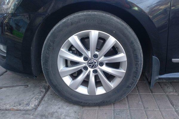 2013款帕萨特1.8t尊荣驾驶怎么样,帕萨特2013款至尊