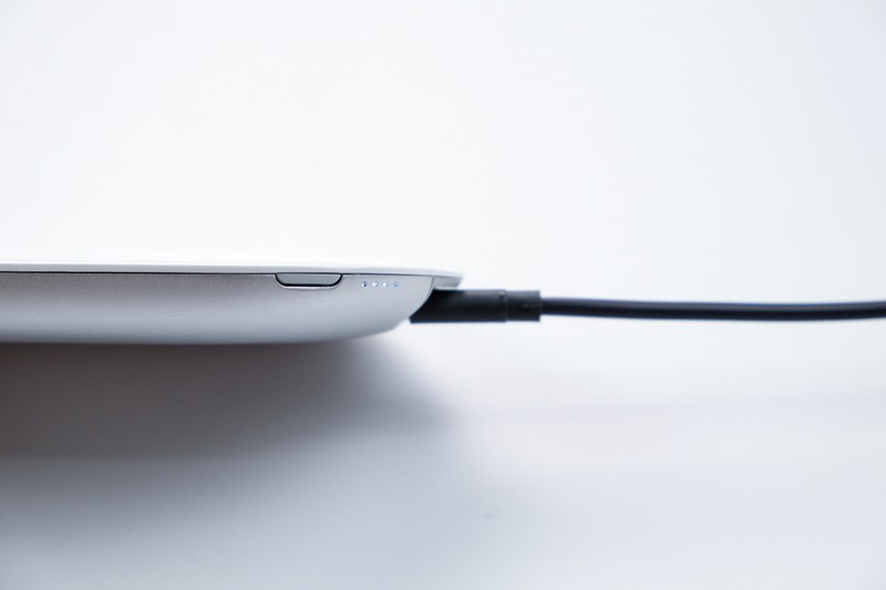 mipow麦泡无线充电宝10000毫安,mipow无线充电宝怎么用