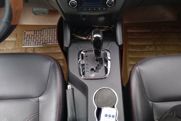 吉利gx7内部图,吉利gx7详解