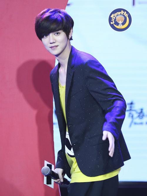 鹿晗的头像可爱呆萌,鹿晗呆萌