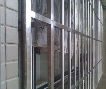 大扫除纱窗清洁必备,家政如何快速清洗防盗窗