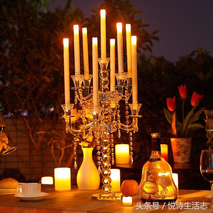 家里浪漫烛光晚餐布置,如何布置烛光晚餐