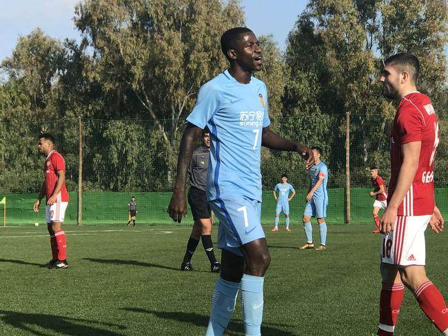 中超江苏苏宁队李昂,江苏苏宁李昂山东鲁能