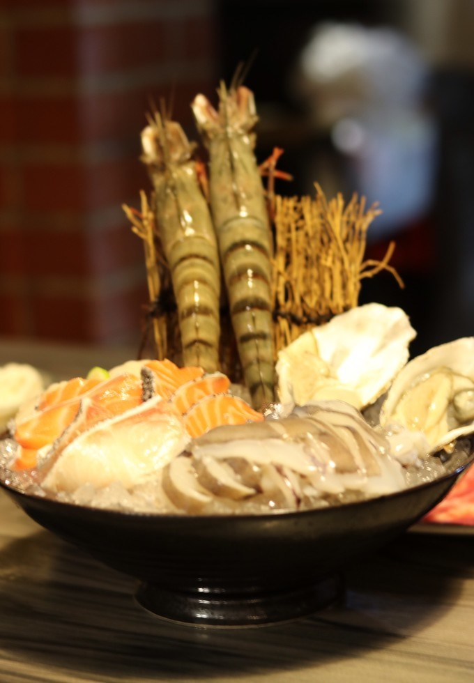 关上灯才意识到是黑夜,关上灯才知道它的魔力