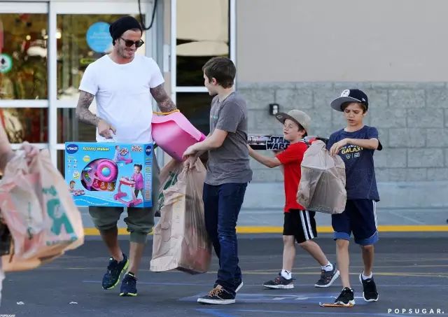 贝克汉姆从小七出生就抱小七,贝克汉姆和小七日常