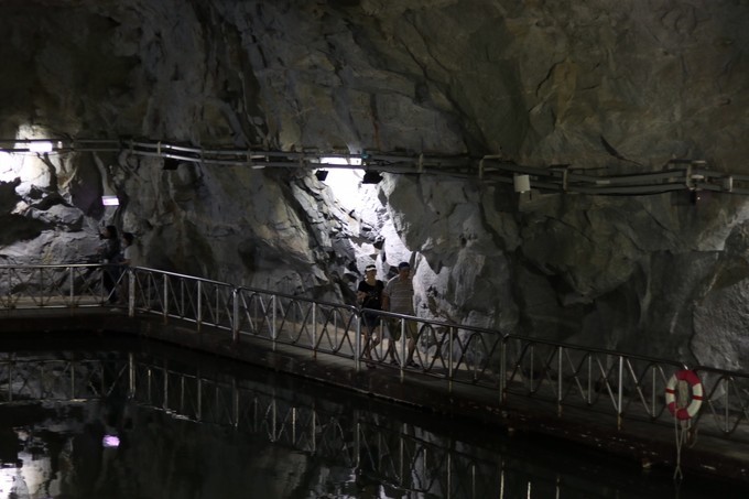 关上灯才意识到是黑夜,关上灯才知道它的魔力