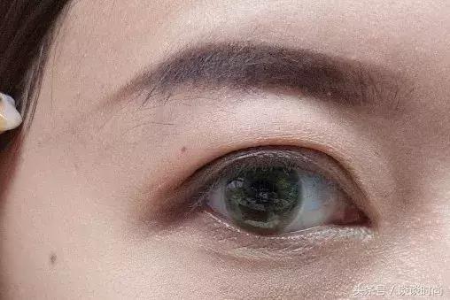 贫民窟女孩和白富美护肤品对比图,贫民窟女孩所有的化妆品和护肤品