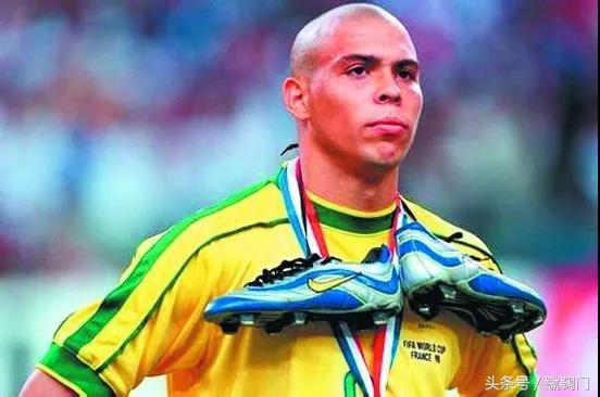 还记得你的第一双篮球鞋咋拍,还记得你们的第一双球鞋叫什么吗