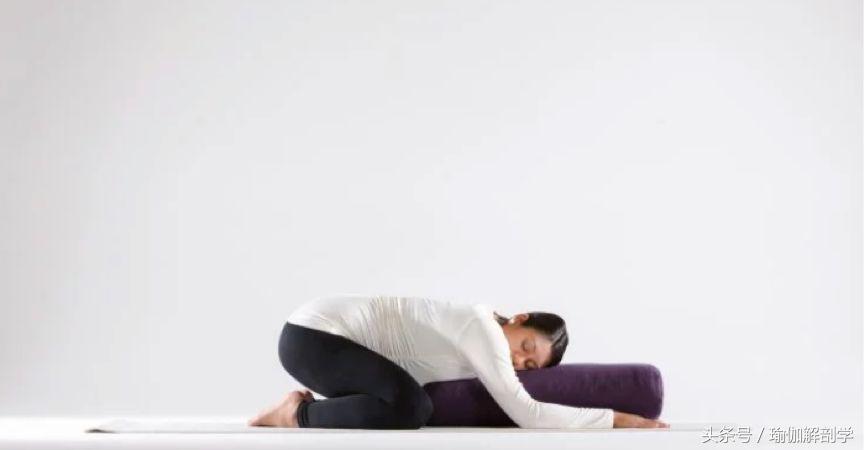 产后骨盆前倾瑜伽动作,缓解孕期骨盆痛的瑜伽动作