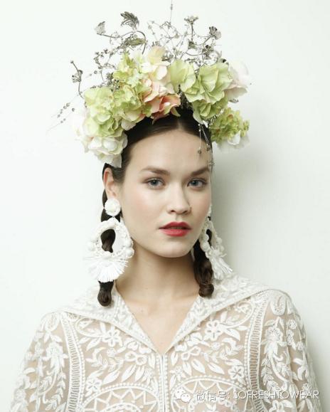 流行穿什么红色婚纱结婚好看,2020最流行的婚礼婚纱款式