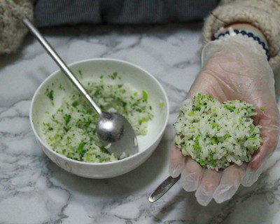 橄榄油西兰花沙拉,虾西兰花饭团的做法