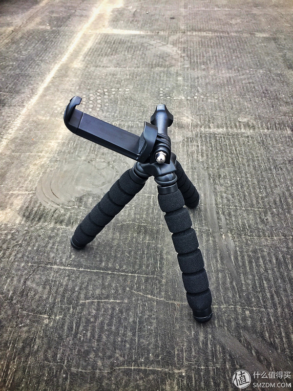 花小钱办大事:入手富图宝手机八爪鱼支架(附视频)