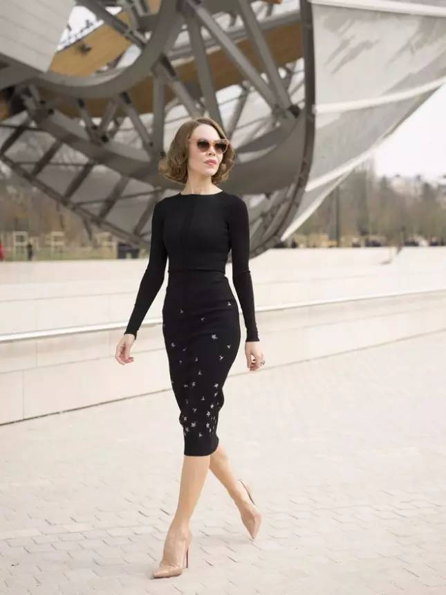 有哪些好看的小黑裙,小众又有设计感夏天必备小黑裙