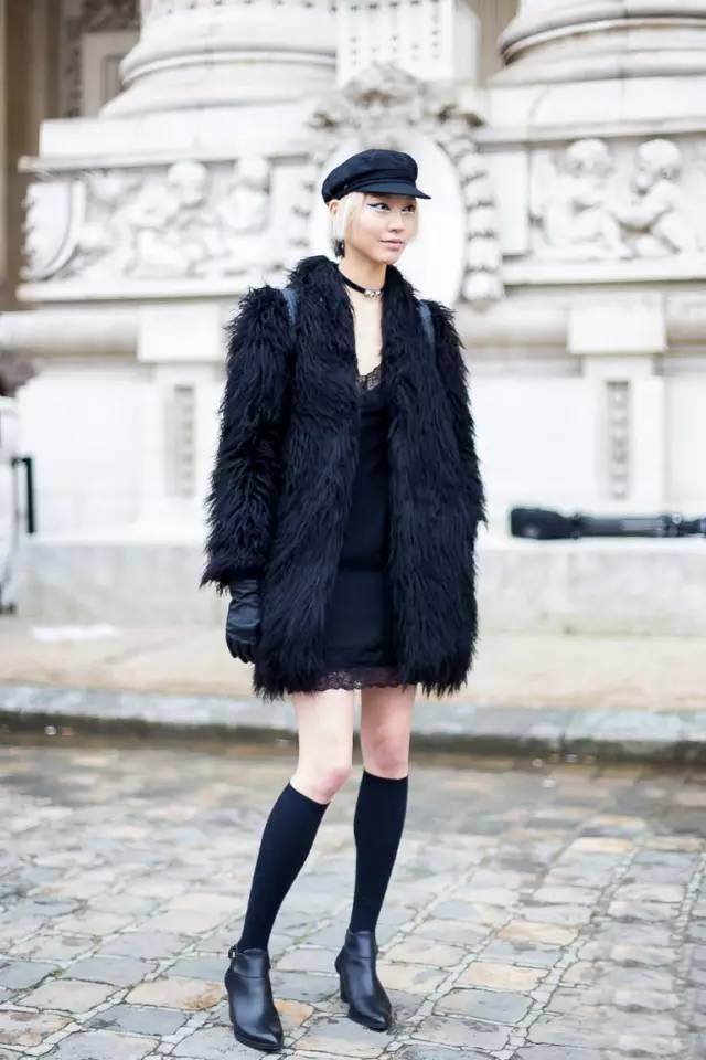 有哪些好看的小黑裙,小众又有设计感夏天必备小黑裙