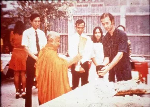 用套套挽救770万人生命！这个75岁泰国老头做到了！