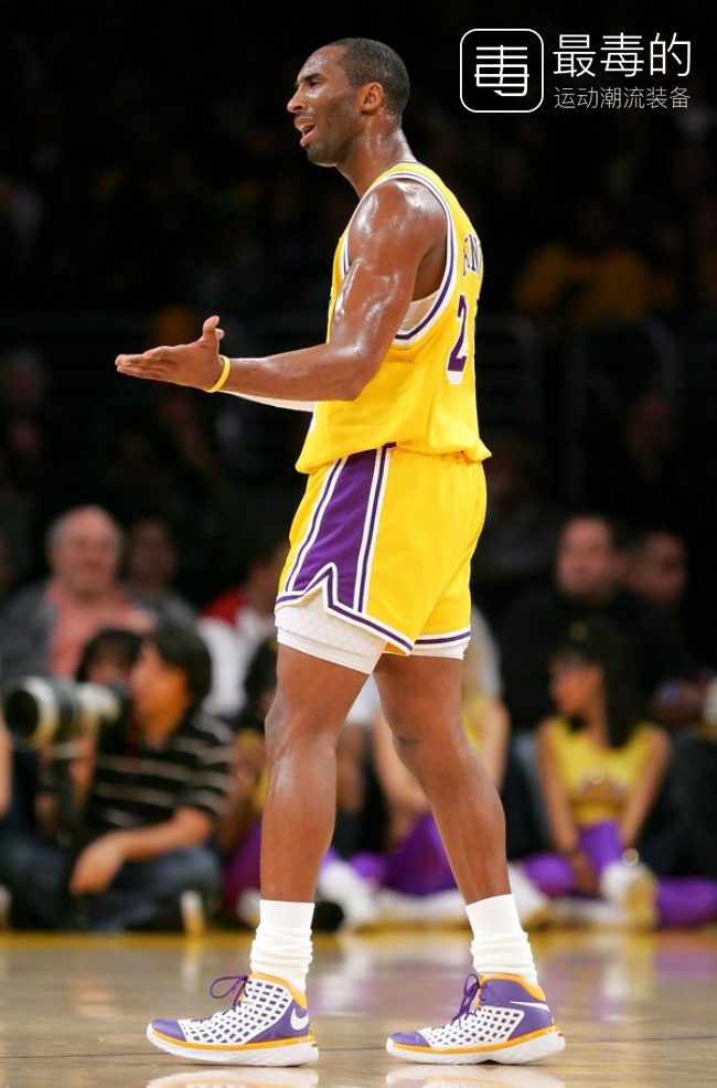 传奇落幕——科比职业生涯赛场球鞋完整回顾