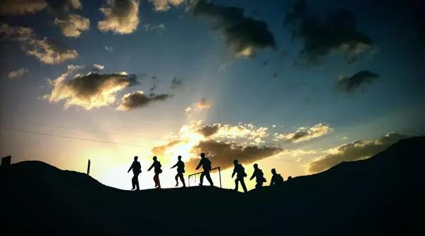 军校生毕业十年后的真实现状,27岁上军校什么概念