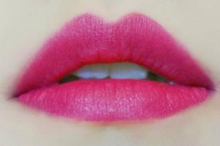 让大家看看各种口红的对比,看看你适合哪种色口红