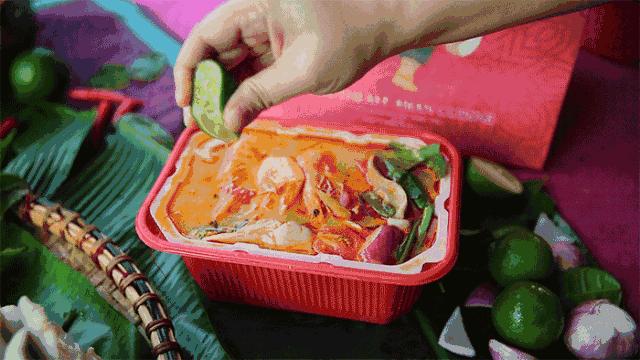 在家躺着吃火锅视频,南宁美食泰式火锅