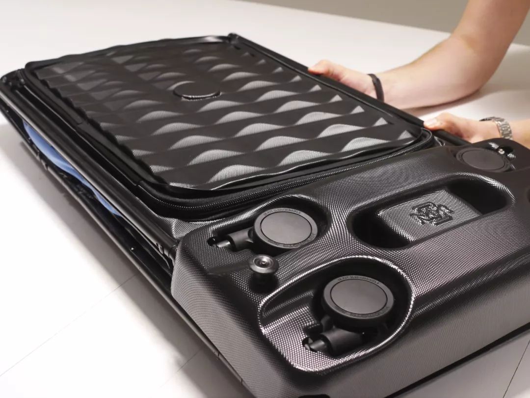 出门旅行怎么装行李箱,出门旅行怎样可以装多一点衣服