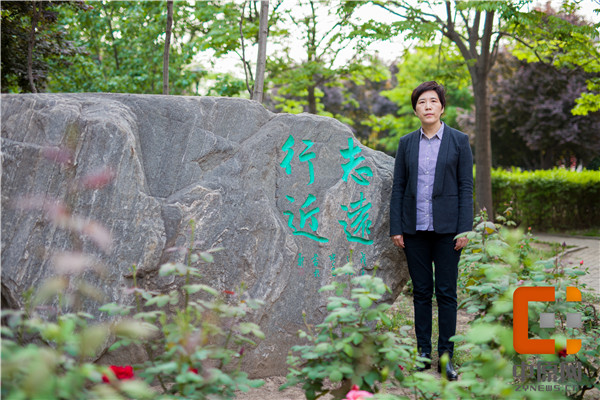 郑州74中高中校长郭军英,郑州七十四中校长郭军英