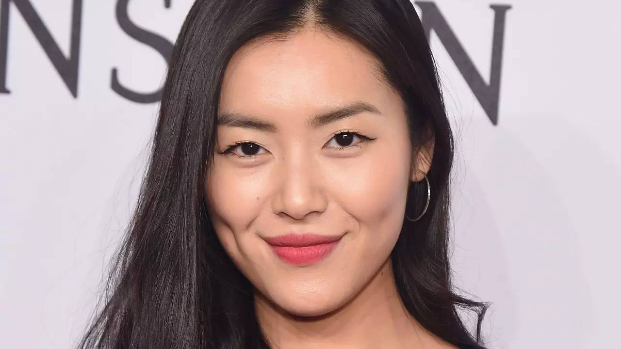 适合新年的简单妆容教程,新年妆容从底妆开始的教程