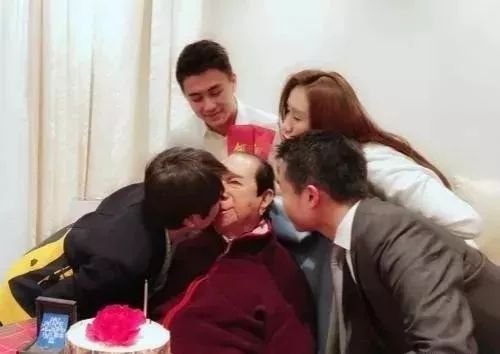 争宠*爱夺**抢家产，一门四房十七子的赌王一家堪比后宫甄嬛传！