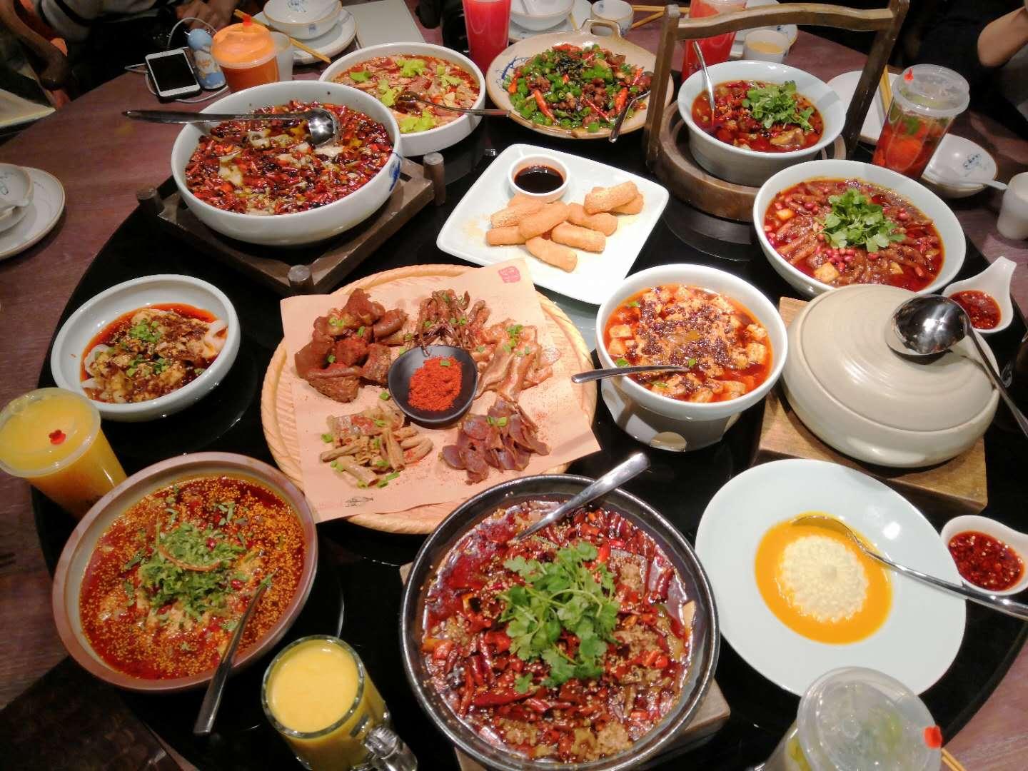 石家庄荣鼎ZooMall“吃货”齐聚，与萌宠和美食完美邂逅！