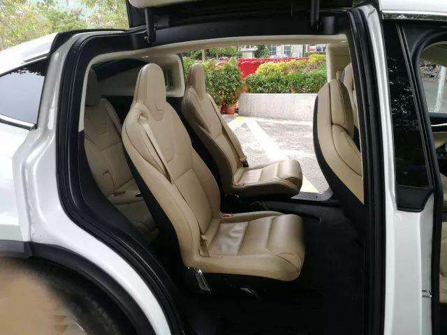 小孩可以骑的特斯拉车,特斯拉modelx100d六座使用感受
