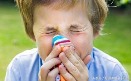 宝宝打喷嚏不一定是感冒,7种原因来对照下,妈妈们快来收藏