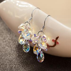 水晶手链应该戴哪个手,首饰佩戴技巧之手链的搭配技巧