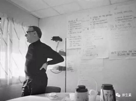 开二手车,跳蚤市场买衣服,他却打造了世界上最大的慈善基金会