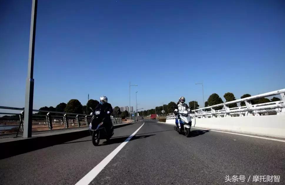 王牌对王牌比低音,王牌对王牌银碳