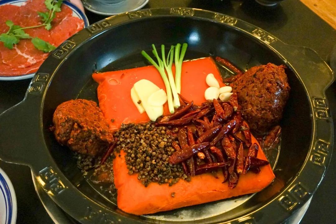 重庆火锅前十强十大必点菜,冬天重庆南山火锅推荐