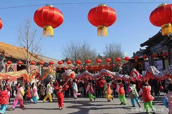 来新市古镇感受浓浓的年味,新春走基层古镇寻风情年味扑面来