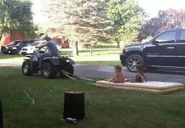 2018别养蛙了！身边的人都变潮爸潮妈了，我可能是个假的90后……