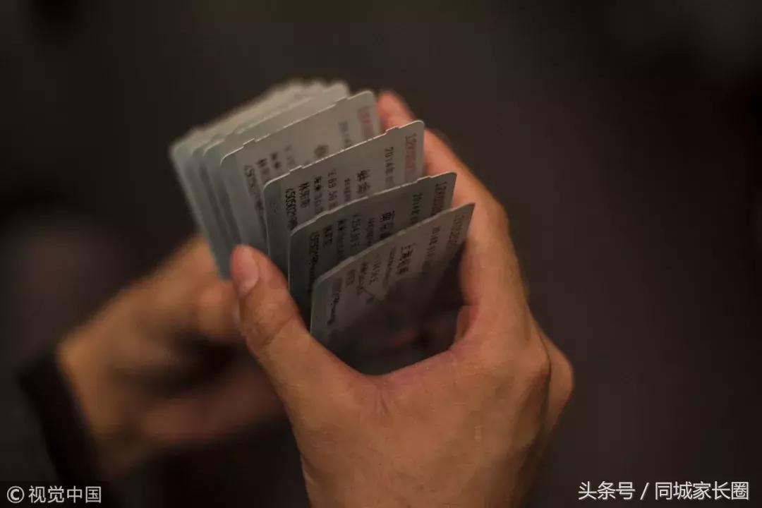 和几百万人拼运气,和几十万人抢票真的不容易