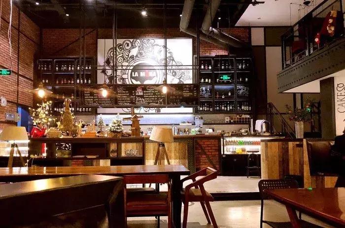 芝士味超级浓郁的披萨推荐,南京必打卡的餐厅栖霞区