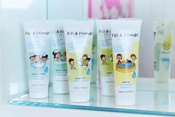 衣帽间比商场还大的亿万富豪，竟然跟我用同款？