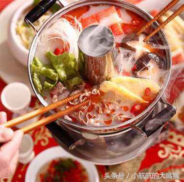 冬季吃火锅，莫打“持久战”，喝头汤不喝尾汤