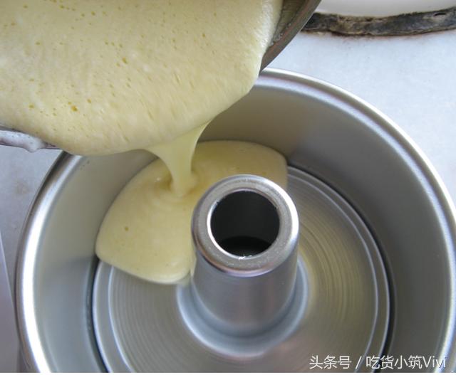 焙友蛋糕,戚风蛋糕烤完是湿的是什么原因