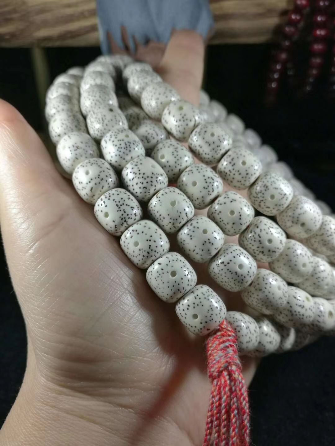 星月菩提尖货,极品星月菩提大留白鸡油黄