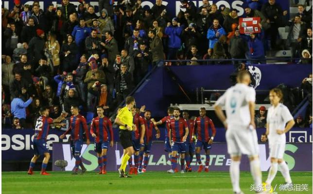 国际足球新闻英超,足球比赛皇马vs曼联