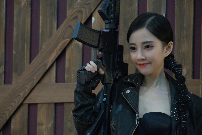 冯提莫玩吃鸡视频,冯提莫玩吃鸡