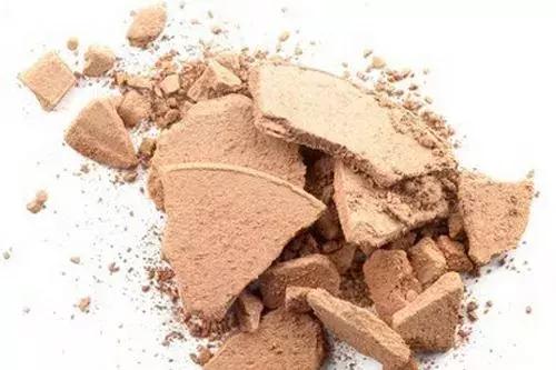 达人告诉你唇膏断了怎么办,唇膏坏了怎么融化后定型