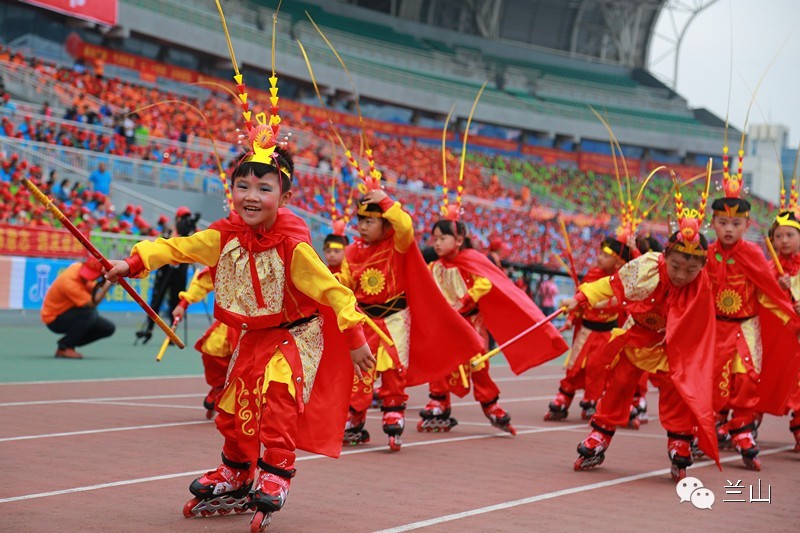 临沂汤庄实验学校运动会开幕式,2015临沂商城实验学校运动会