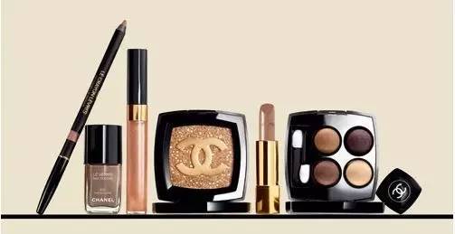 这家酒店复古而优雅,这家酒店科技感满满